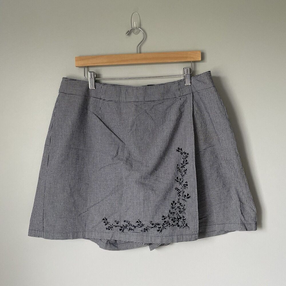 Liz Claiborne Vintage Skirt Skort Gingham Embroidered Navy Blue Cottage Size 16